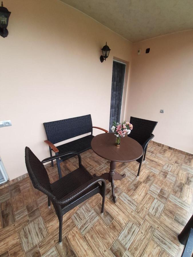 Kemeni Garden Ξενοδοχείο Μπατούμι Εξωτερικό φωτογραφία