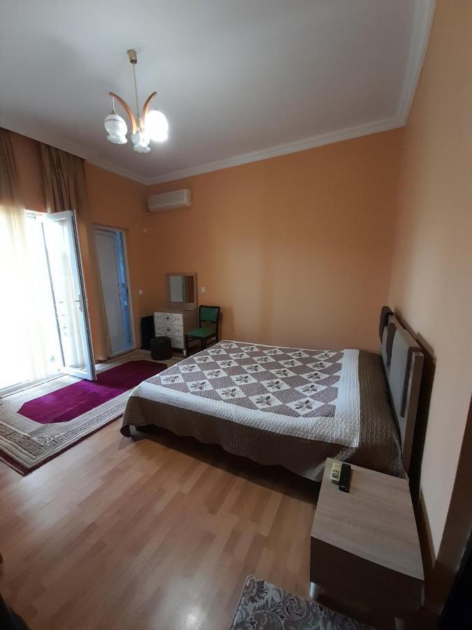 Kemeni Garden Ξενοδοχείο Μπατούμι Εξωτερικό φωτογραφία