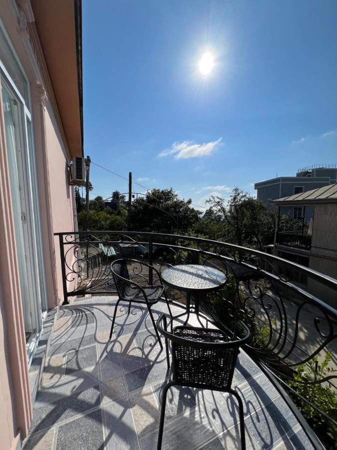 Kemeni Garden Ξενοδοχείο Μπατούμι Εξωτερικό φωτογραφία