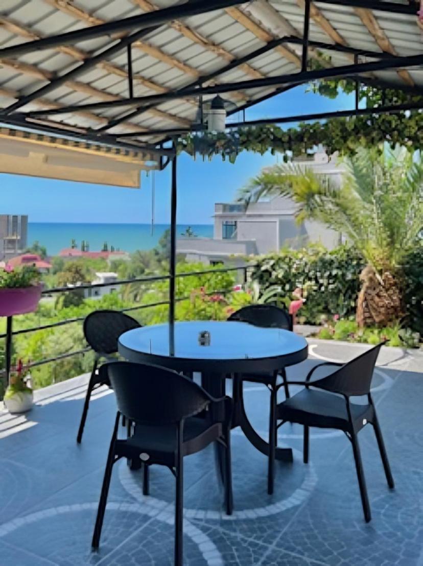 Kemeni Garden Ξενοδοχείο Μπατούμι Εξωτερικό φωτογραφία
