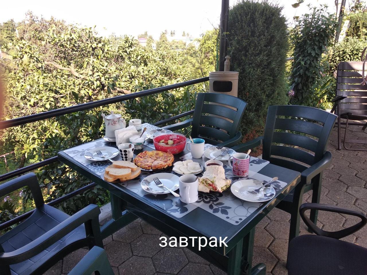 Kemeni Garden Ξενοδοχείο Μπατούμι Εξωτερικό φωτογραφία